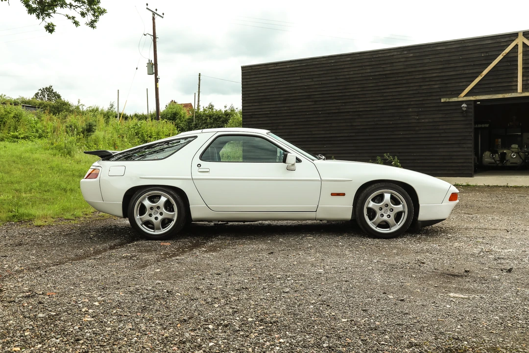 1988 Porsche 928 S4 - Image 15 of 31