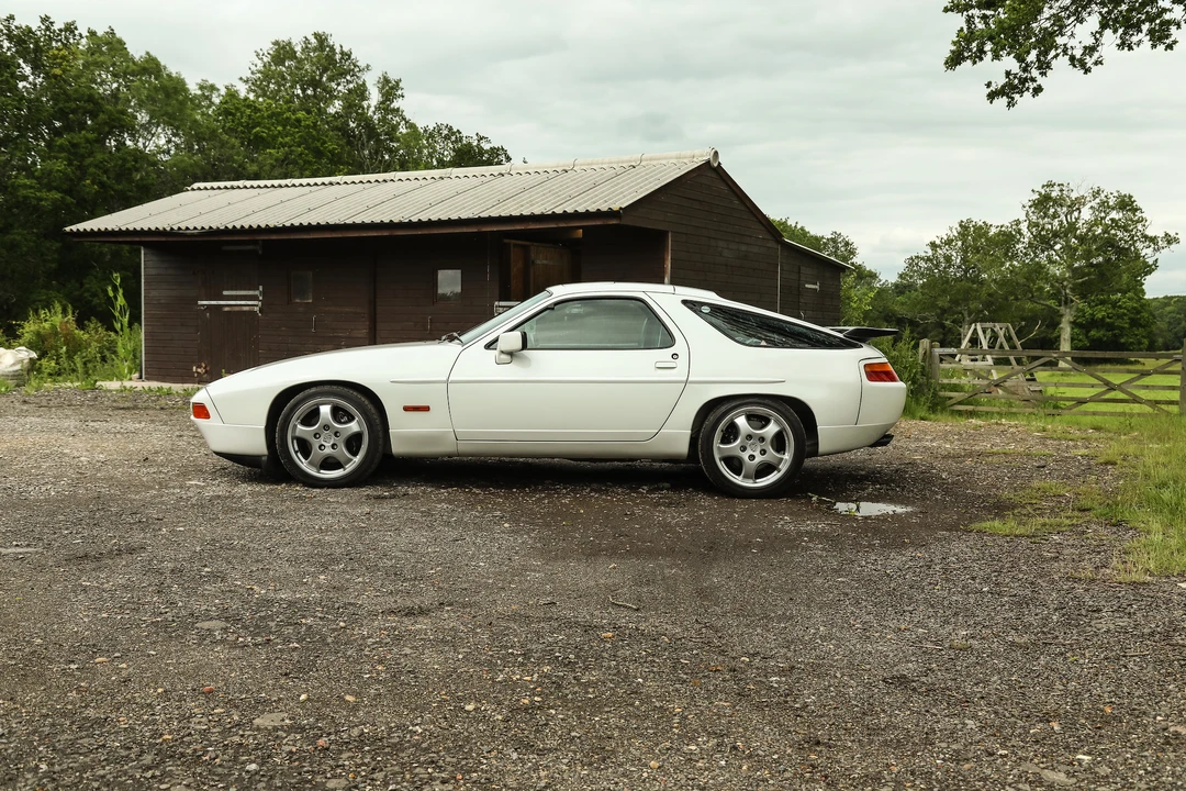 1988 Porsche 928 S4 - Image 17 of 31