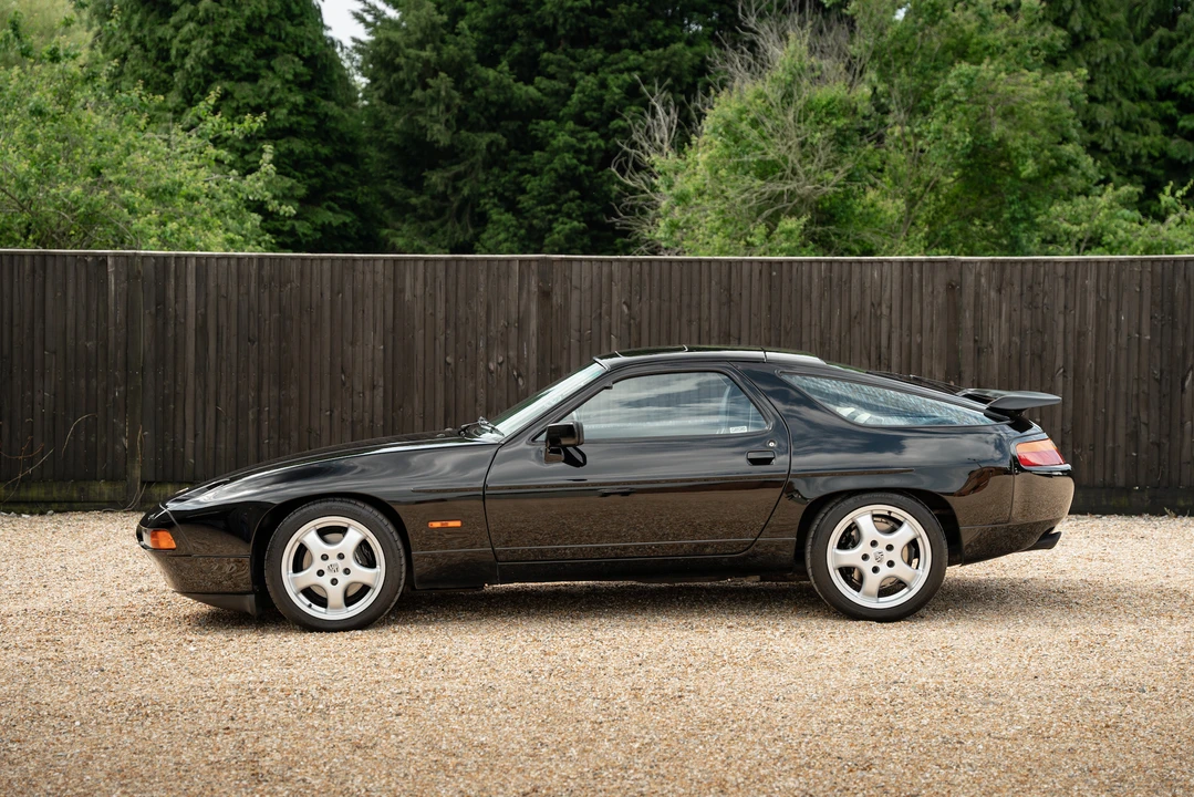 1988 Porsche 928 S4 - Image 10 of 31