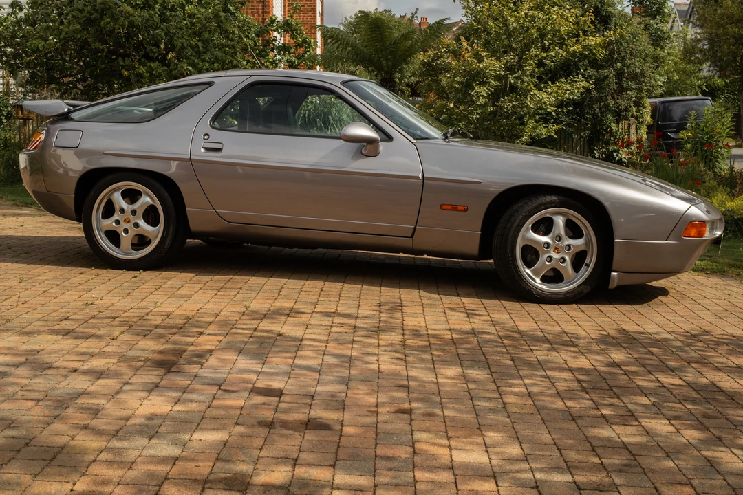 1988 Porsche 928 S4 - Image 5 of 31