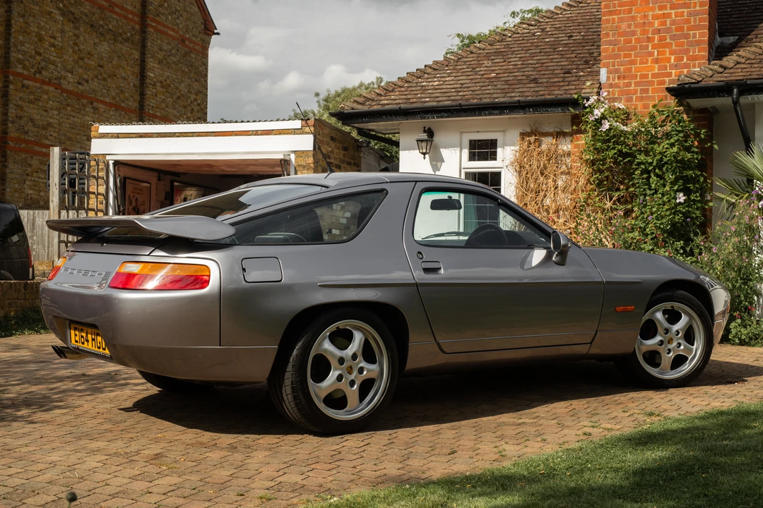 1988 Porsche 928 S4 - Image 6 of 31