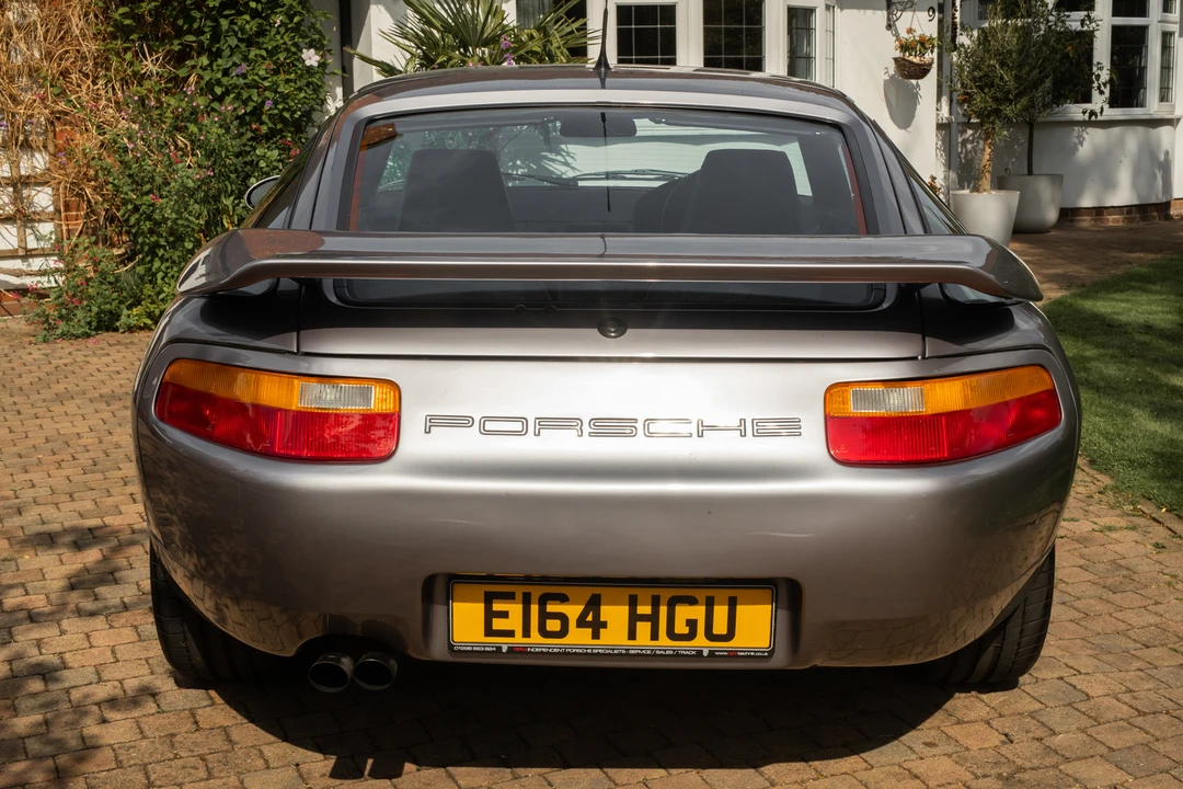 1988 Porsche 928 S4 - Image 11 of 31