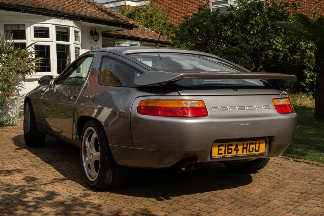 1988 Porsche 928 S4 - Image 8 of 31