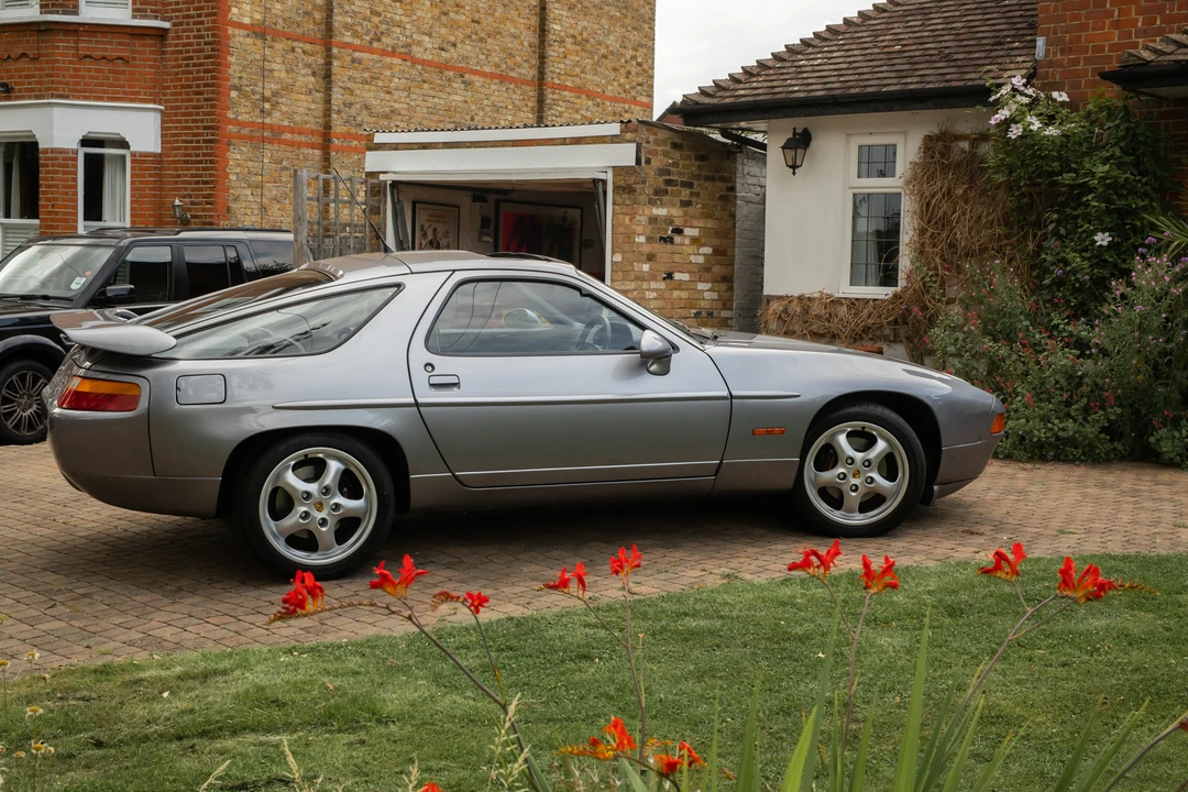 1988 Porsche 928 S4 - Image 13 of 31
