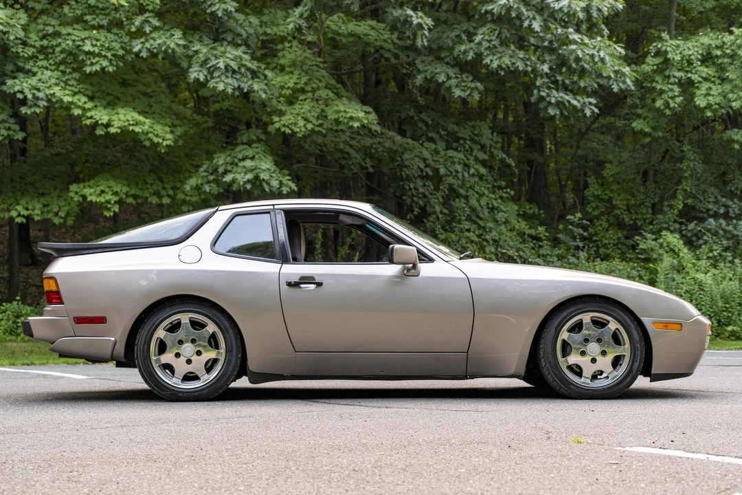 1988 Porsche 944 Turbo - Image 28 of 31