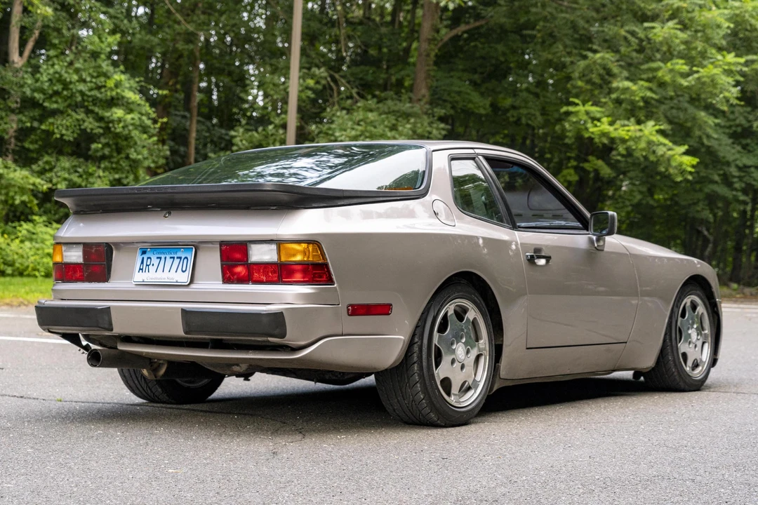 1988 Porsche 944 Turbo - Image 7 of 31