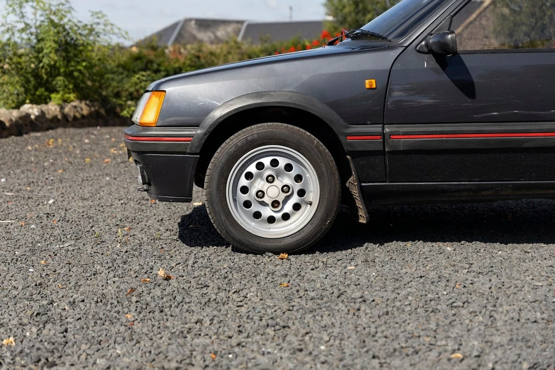 1988 Peugeot 205 GTI - Image 18 of 30