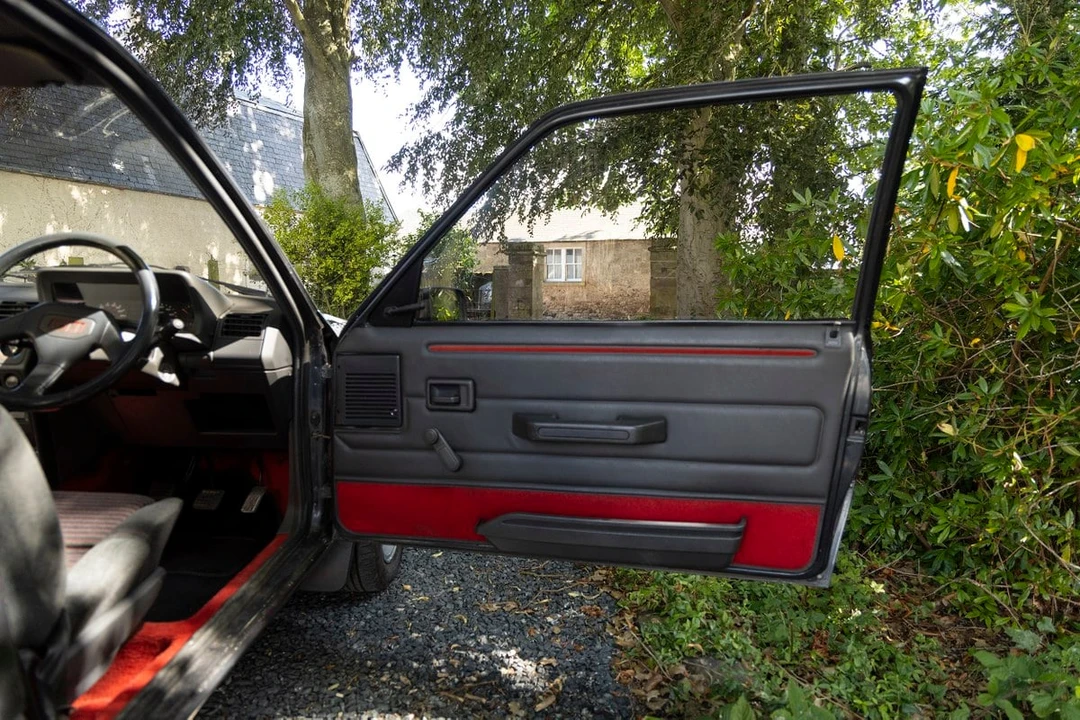 1988 Peugeot 205 GTI - Image 23 of 30