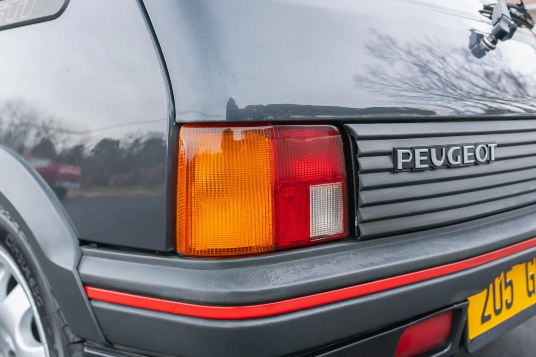 1988 Peugeot 205 GTI - Image 19 of 25