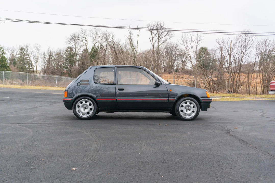 1988 Peugeot 205 GTI - Image 10 of 25