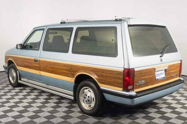 1988 Plymouth Voyager & Grand Voyager - Image 2 of 8
