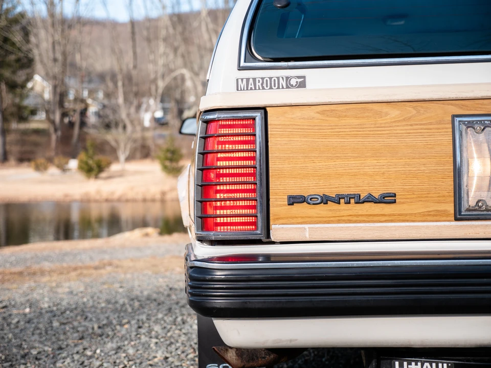 1988 Pontiac Safari - Image 17 of 31