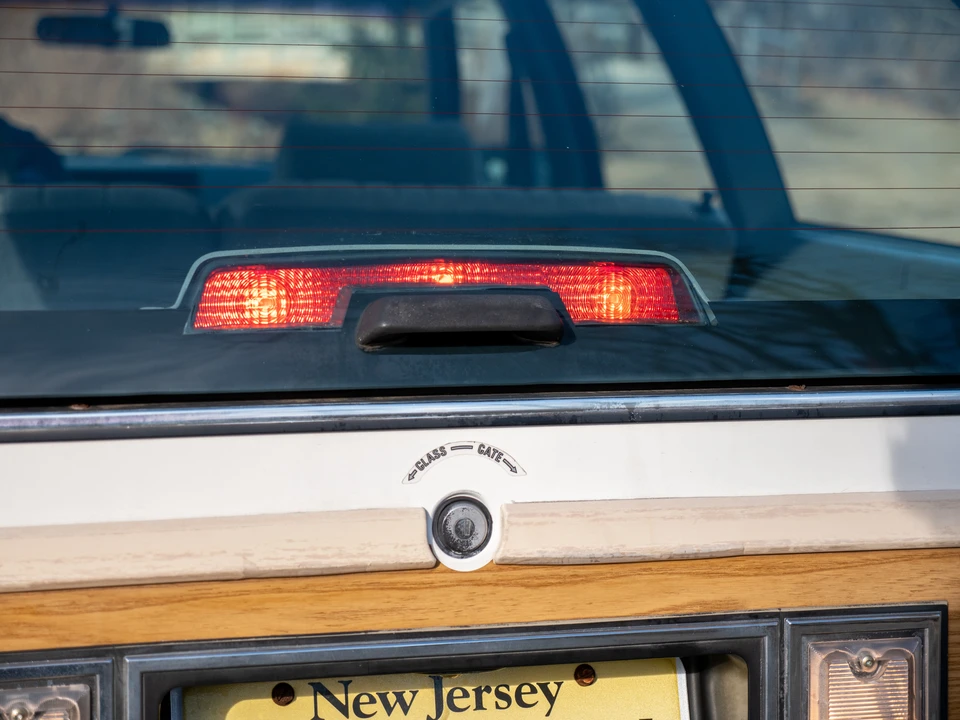 1988 Pontiac Safari - Image 19 of 31