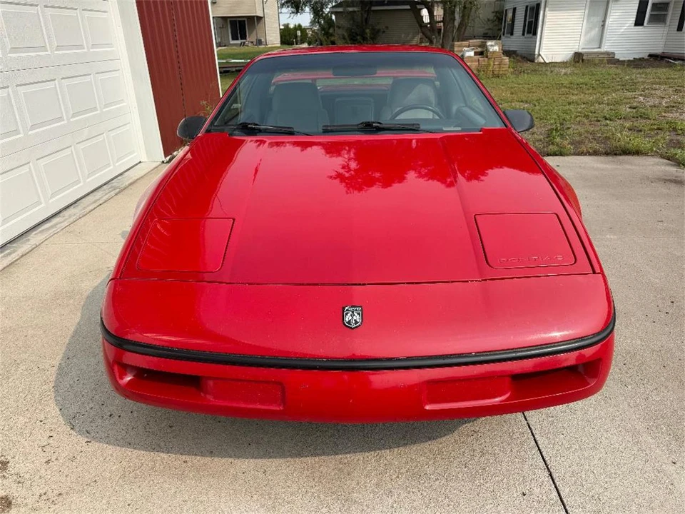 1988 Pontiac Fiero - Image 7 of 31