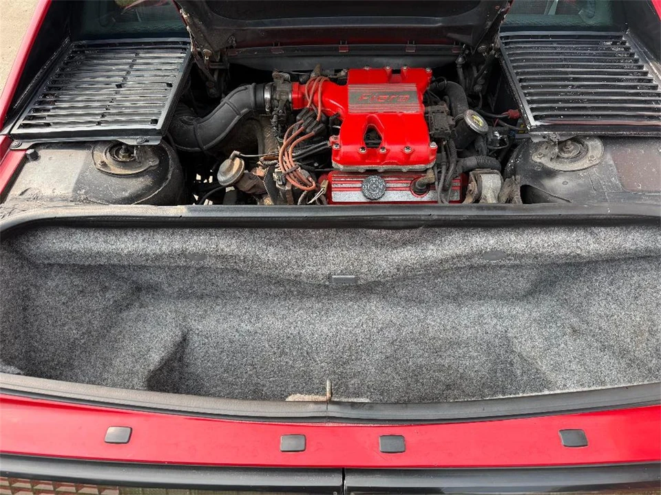 1988 Pontiac Fiero - Image 23 of 31