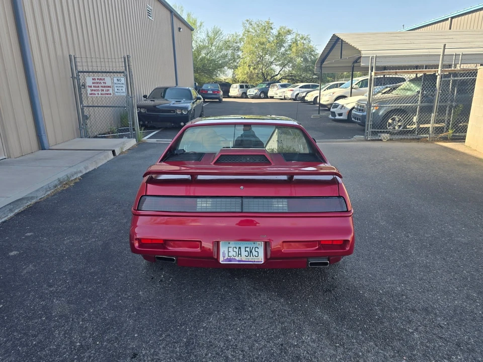 1988 Pontiac Fiero - Image 4 of 10