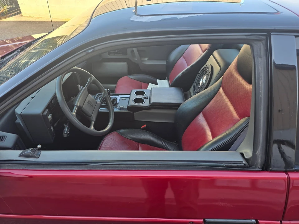 1988 Pontiac Fiero - Image 8 of 10