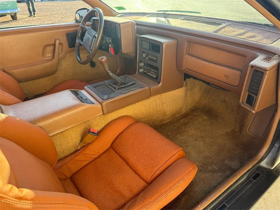 1988 Pontiac Fiero - Image 15 of 27