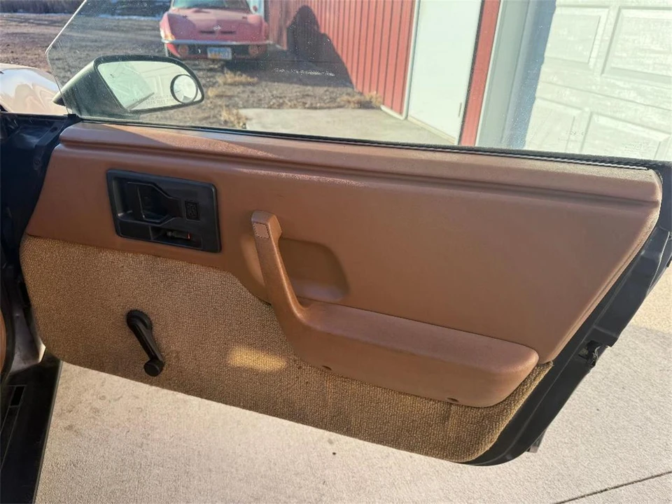 1988 Pontiac Fiero - Image 17 of 27