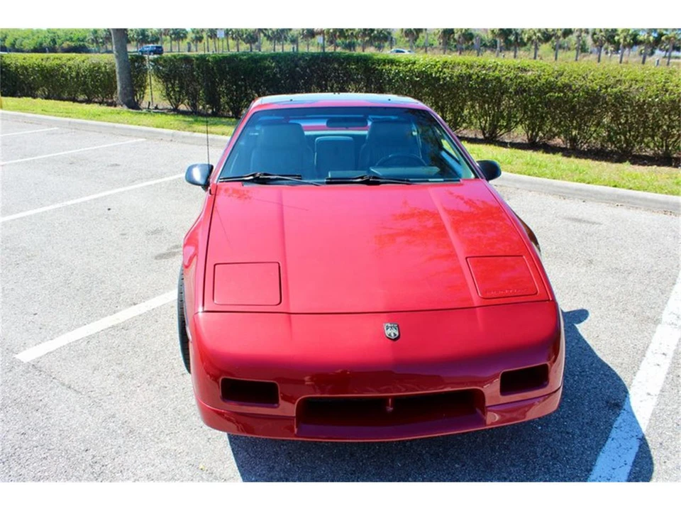 1988 Pontiac Fiero - Image 17 of 31
