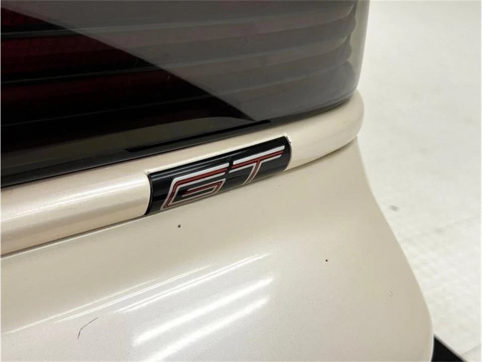 1988 Pontiac Fiero - Image 22 of 31