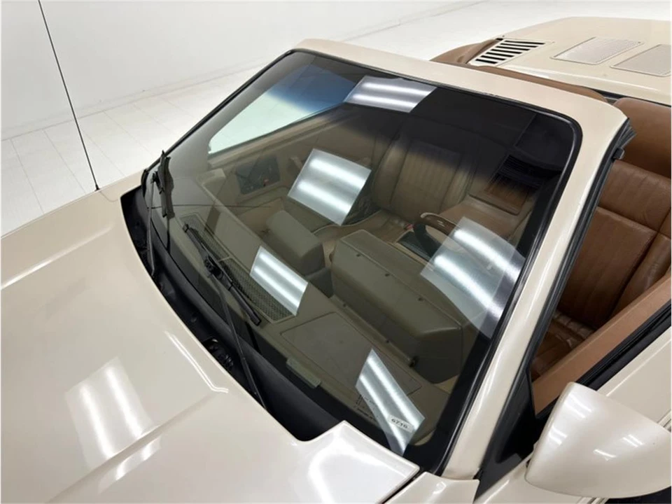 1988 Pontiac Fiero - Image 16 of 31