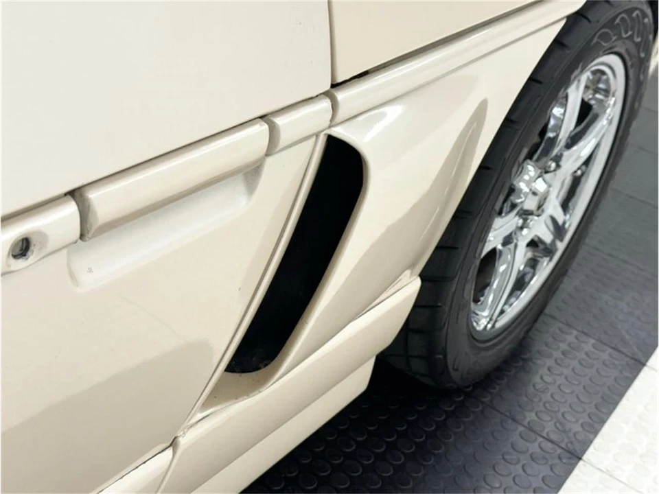 1988 Pontiac Fiero - Image 18 of 31