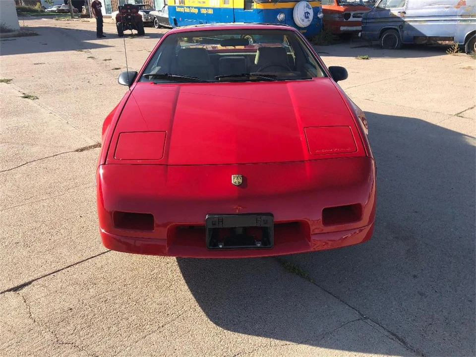 1988 Pontiac Fiero - Image 3 of 14