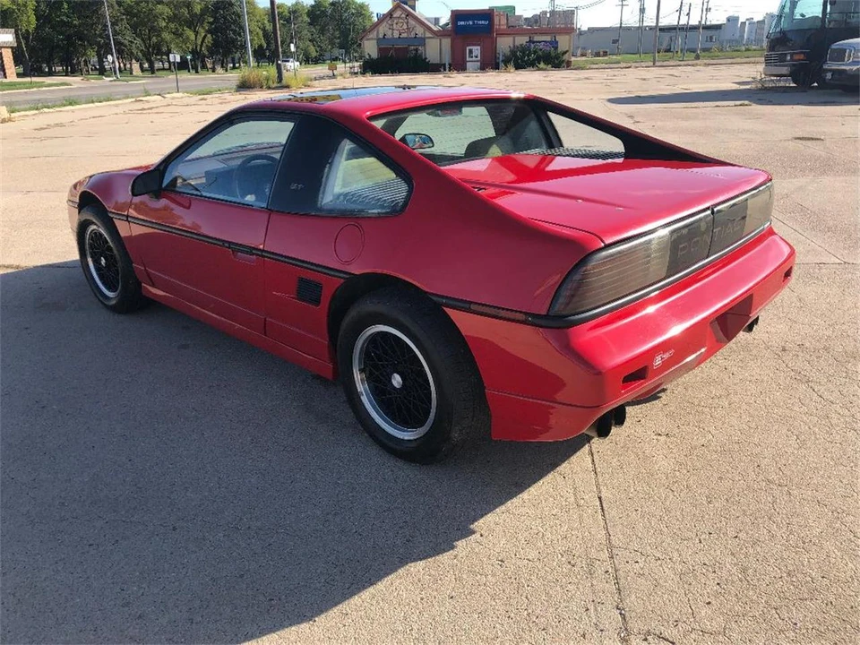 1988 Pontiac Fiero - Image 4 of 14