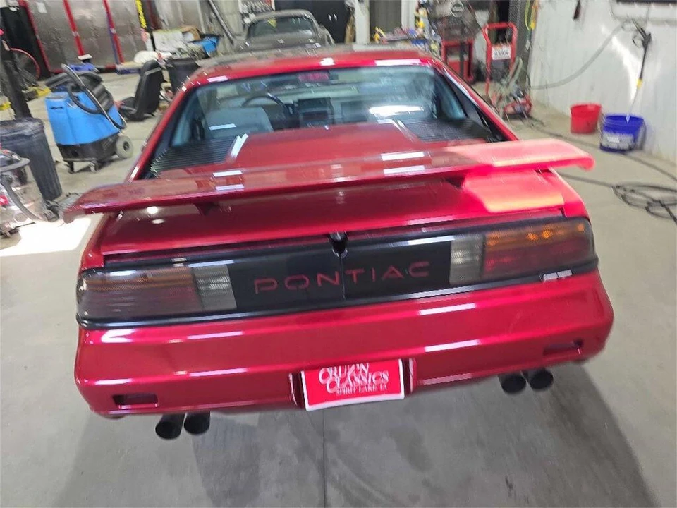 1988 Pontiac Fiero - Image 6 of 31