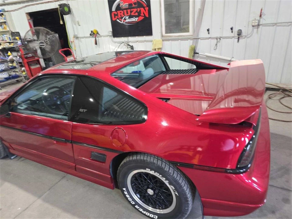 1988 Pontiac Fiero - Image 7 of 31