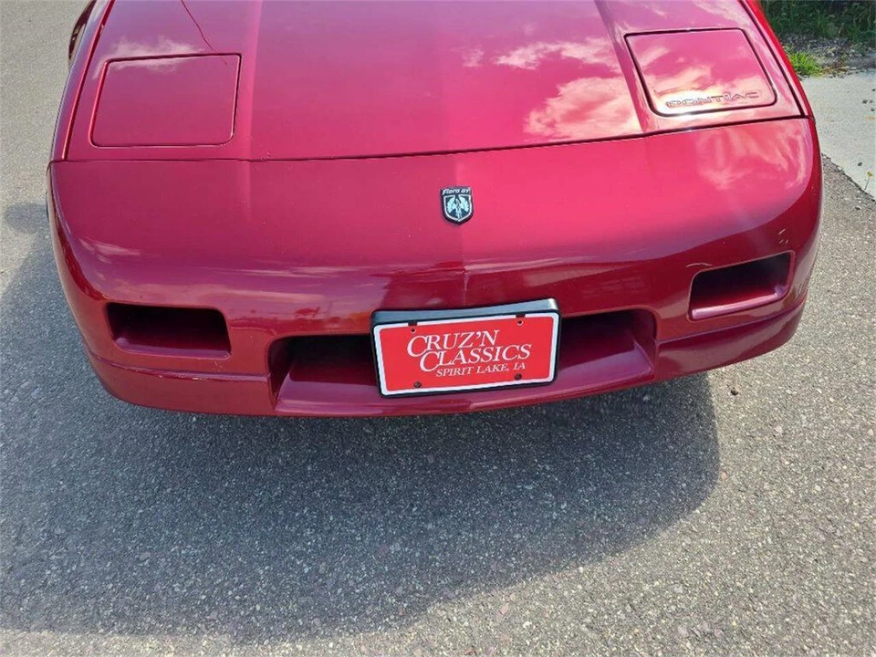 1988 Pontiac Fiero - Image 18 of 31
