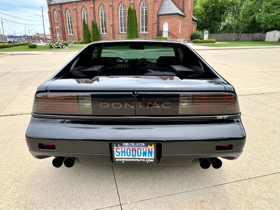 1988 Pontiac Fiero - Image 6 of 31
