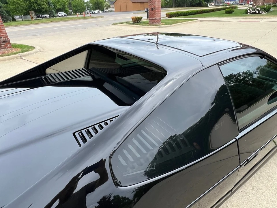 1988 Pontiac Fiero - Image 31 of 31