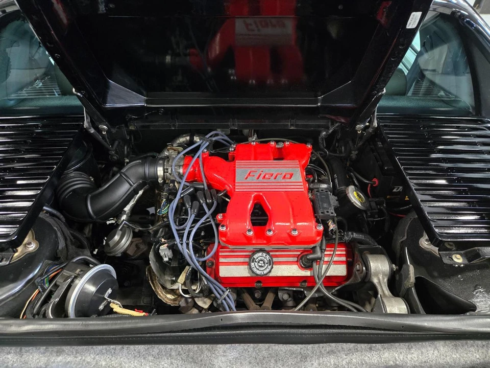 1988 Pontiac Fiero - Image 17 of 17