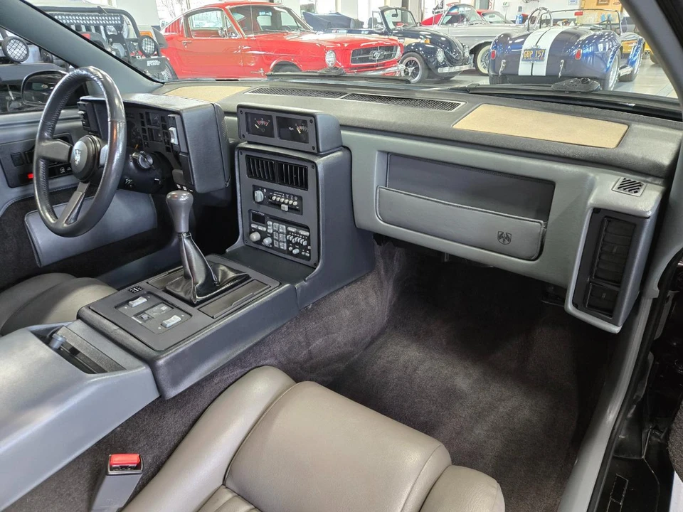 1988 Pontiac Fiero - Image 10 of 17