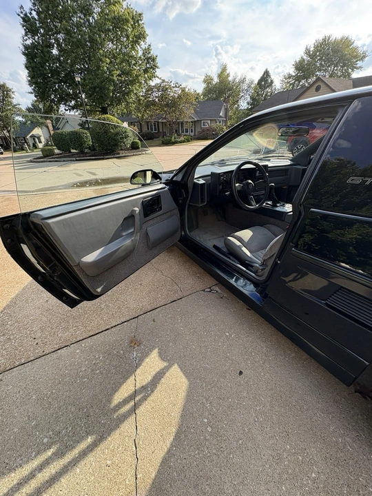 1988 Pontiac Fiero - Image 12 of 21