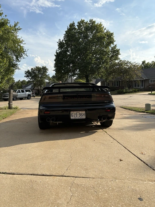 1988 Pontiac Fiero - Image 8 of 21