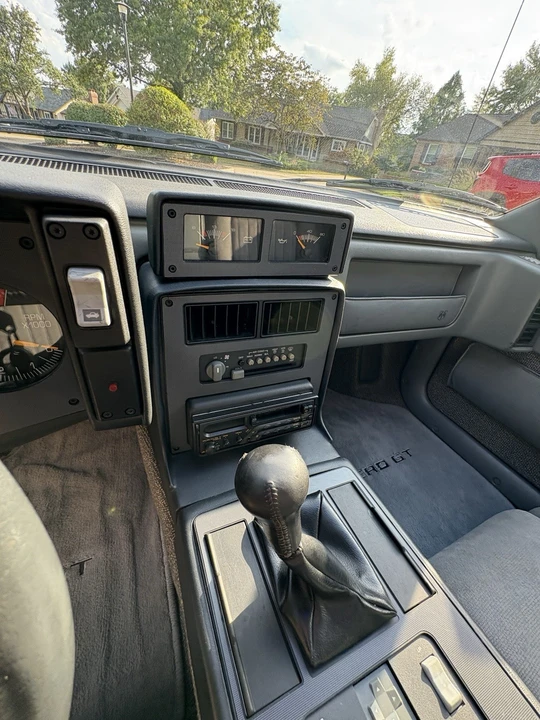1988 Pontiac Fiero - Image 16 of 21