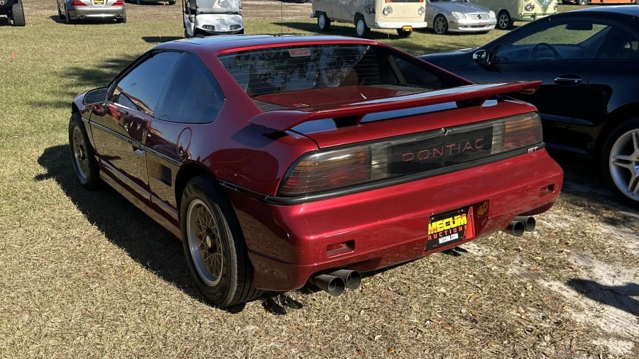 1988 Pontiac Fiero GT - Image 4 of 6