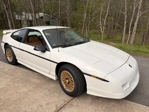 1988 Pontiac Fiero GT