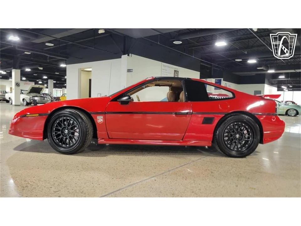 1988 Pontiac Fiero GT - Image 6 of 31