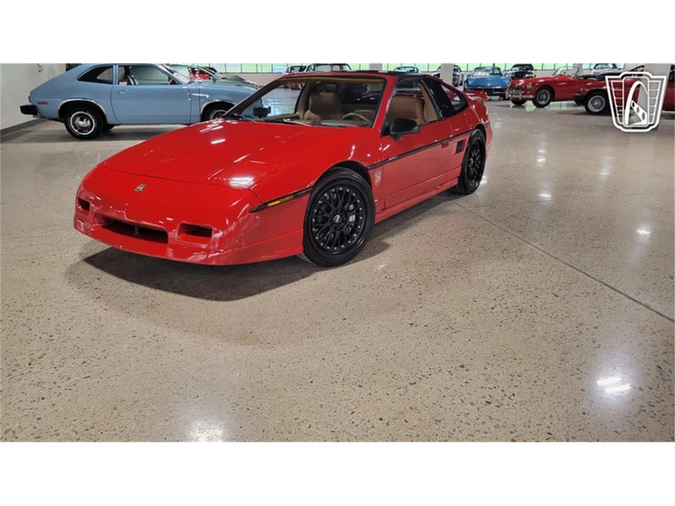1988 Pontiac Fiero GT - Image 2 of 31
