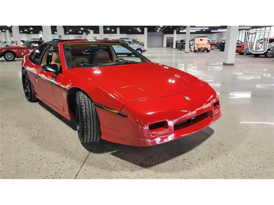 1988 Pontiac Fiero GT - Image 28 of 31