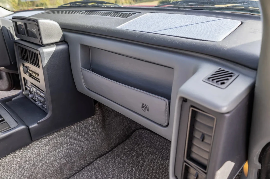 1988 Pontiac Fiero GT - Image 18 of 21
