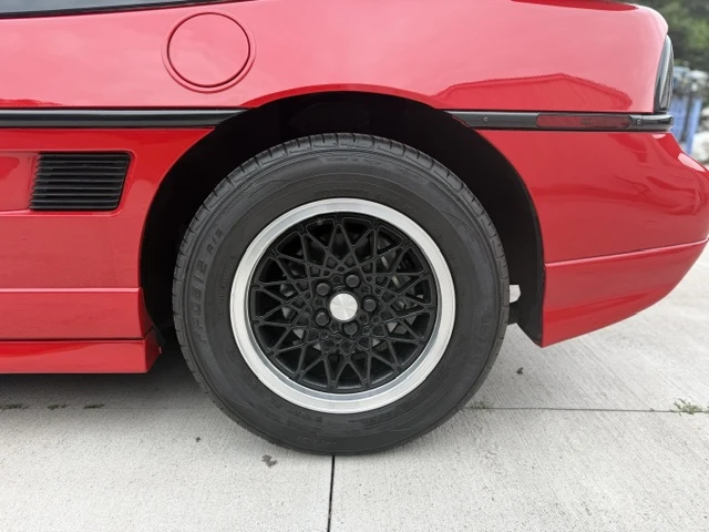 1988 Pontiac Fiero GT - Image 18 of 22