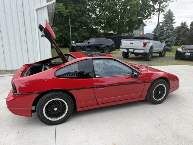 1988 Pontiac Fiero GT - Image 20 of 22