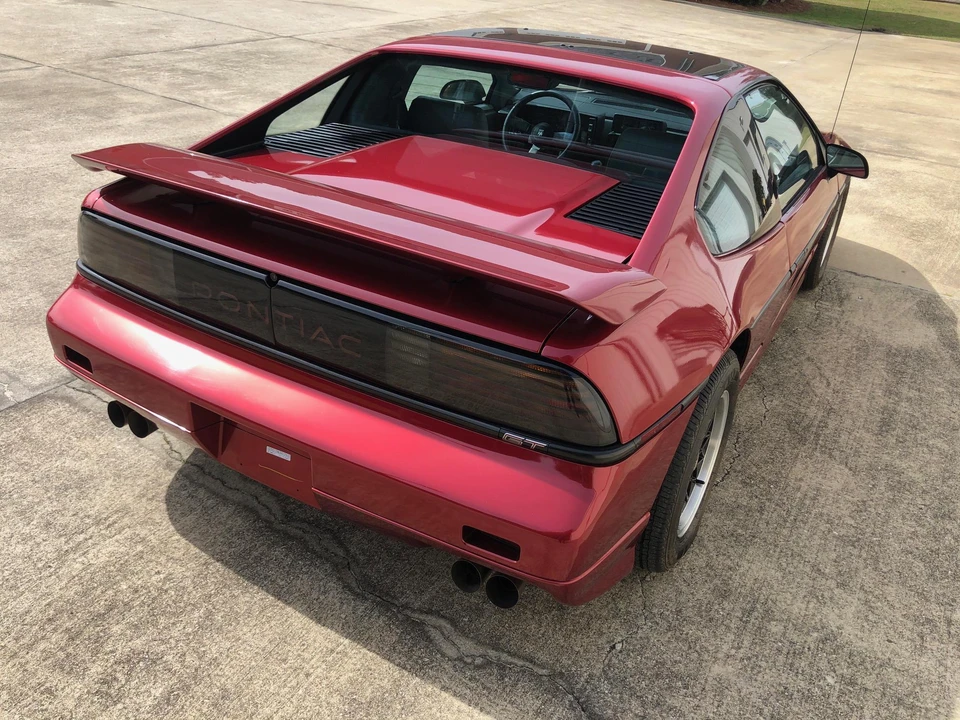 1988 Pontiac Fiero GT - Image 9 of 31