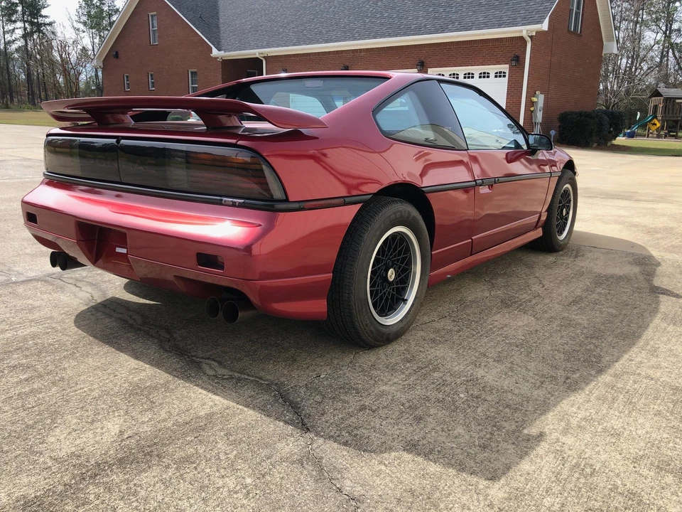1988 Pontiac Fiero GT - Image 10 of 31