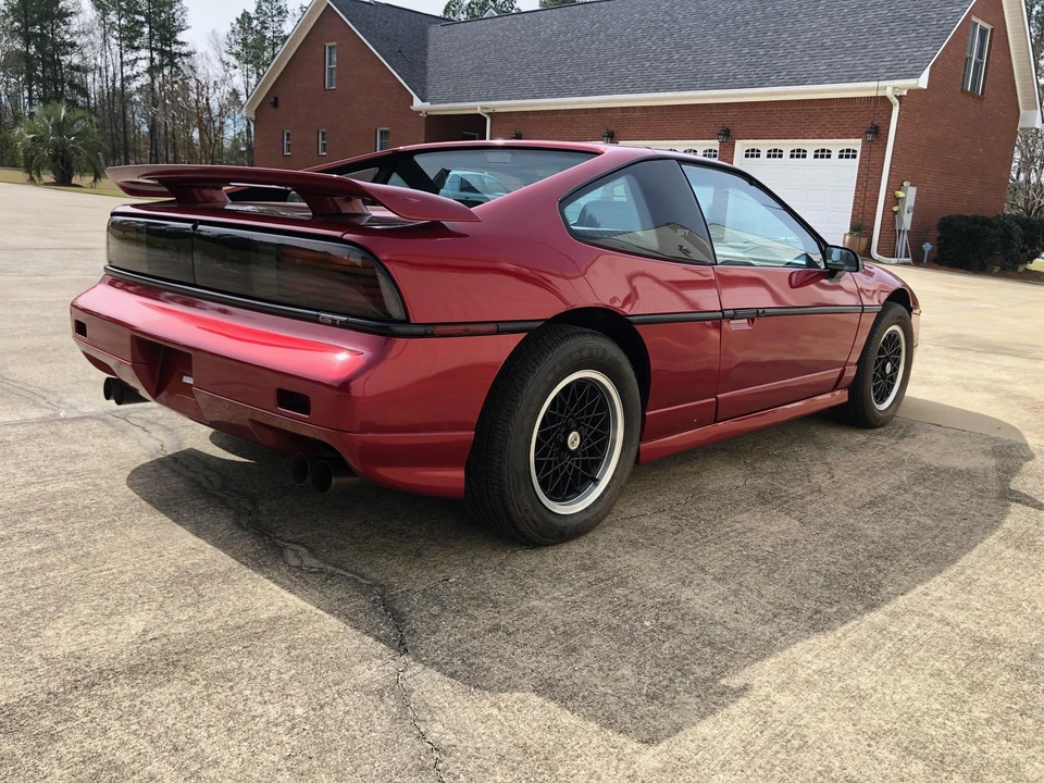 1988 Pontiac Fiero GT - Image 11 of 31